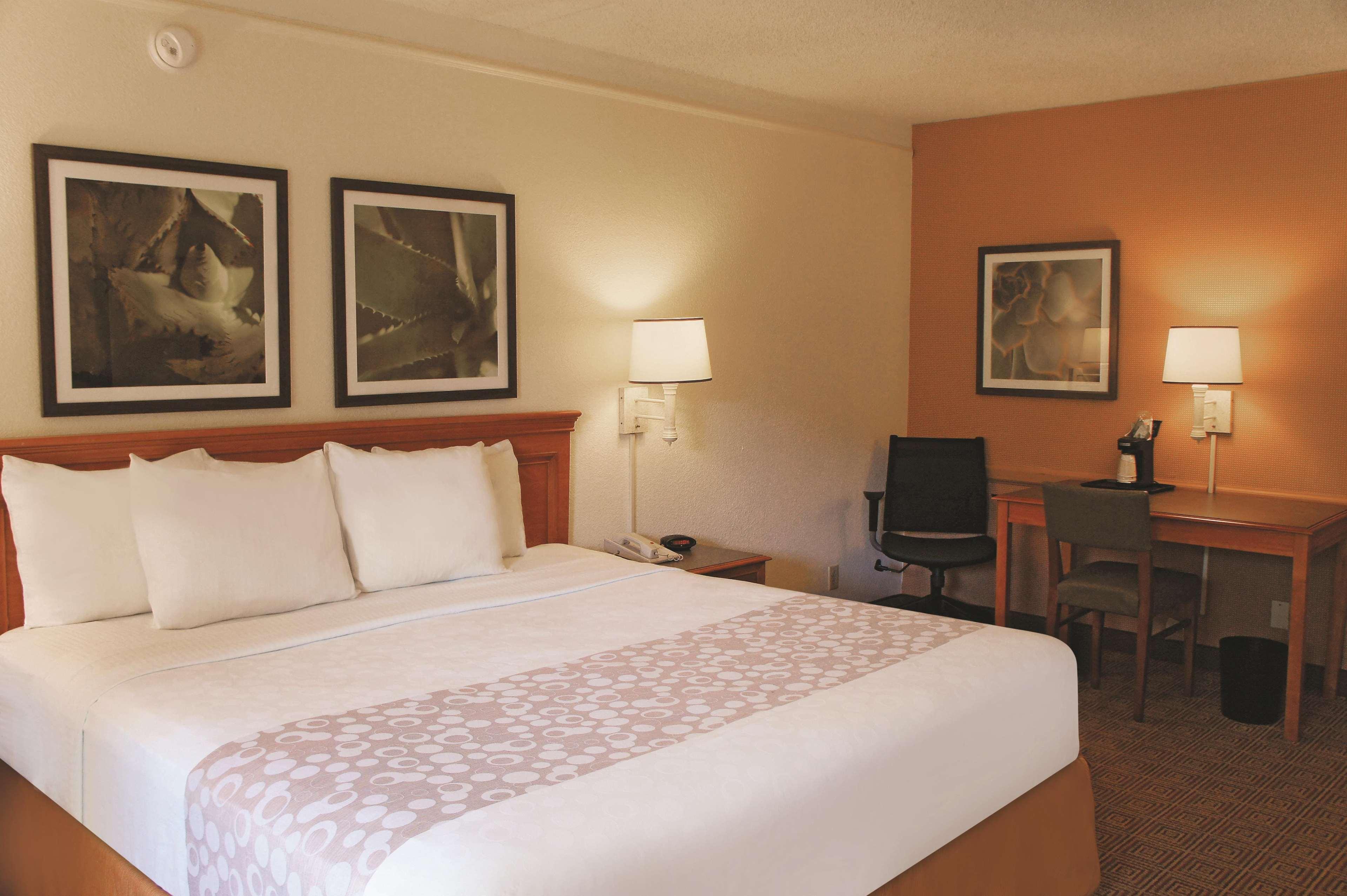 Baymont By Wyndham Houston La Porte Εξωτερικό φωτογραφία
