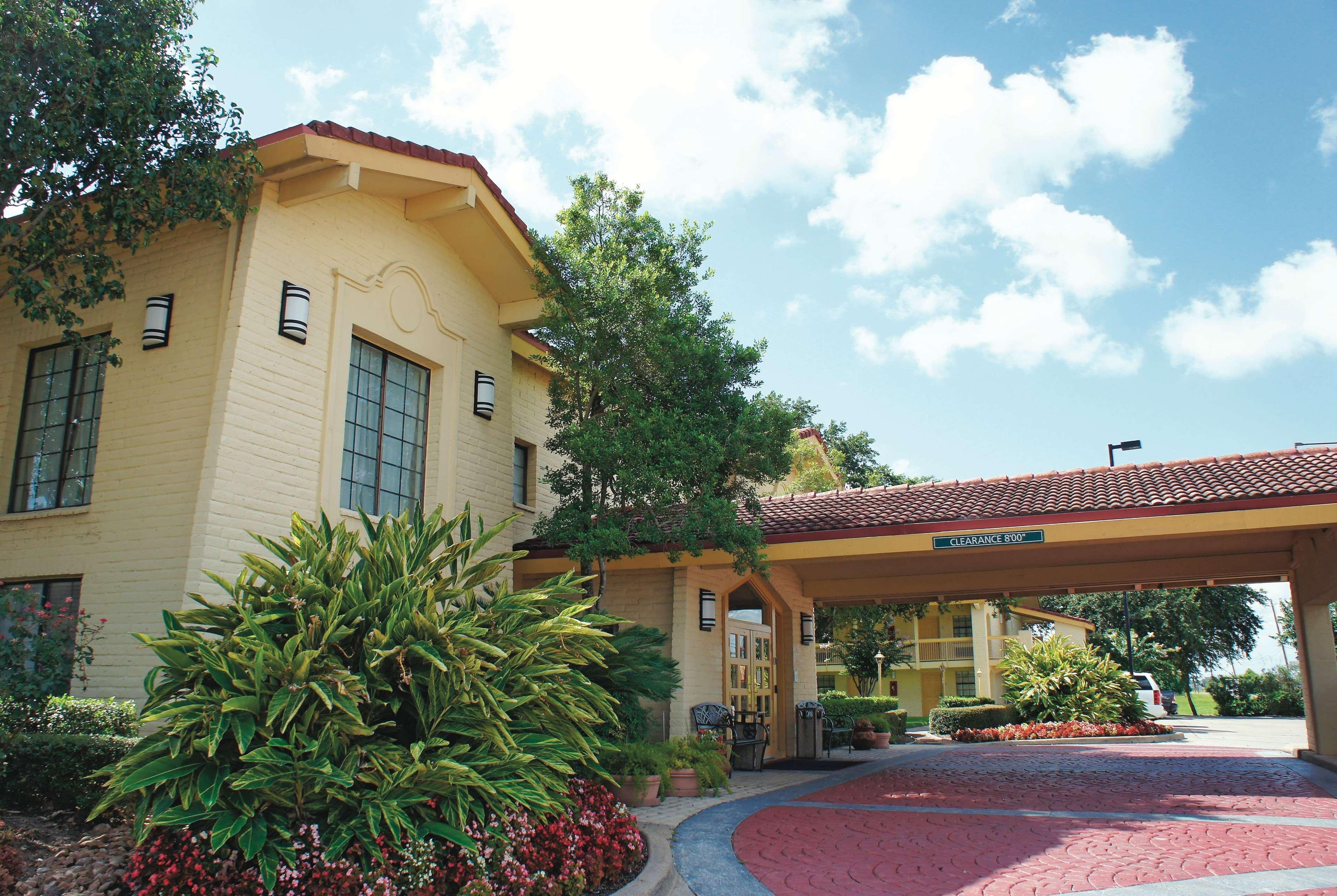 Baymont By Wyndham Houston La Porte Εξωτερικό φωτογραφία