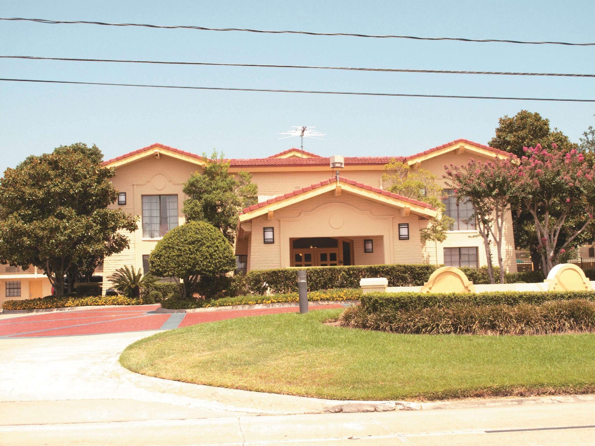 Baymont By Wyndham Houston La Porte Εξωτερικό φωτογραφία