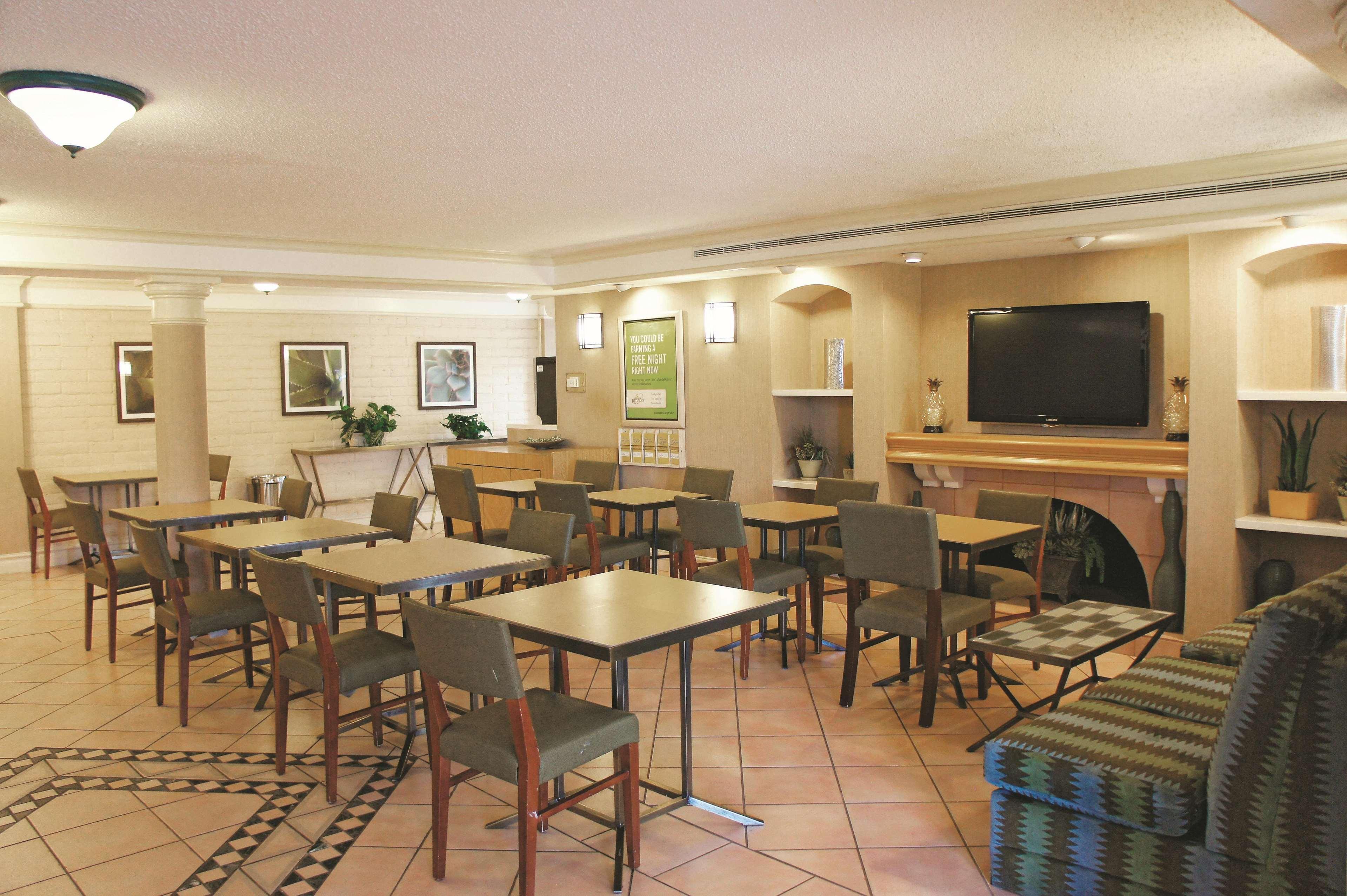 Baymont By Wyndham Houston La Porte Εξωτερικό φωτογραφία